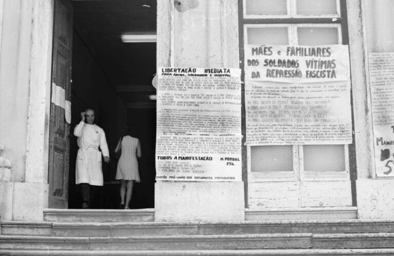 Cartaz à porta da FCL a convocar a manifestação de 9 julho de 1974 pela libertação de Anjos,Saldanha e Marvão.
Faculdade de Ciências de Lisboa